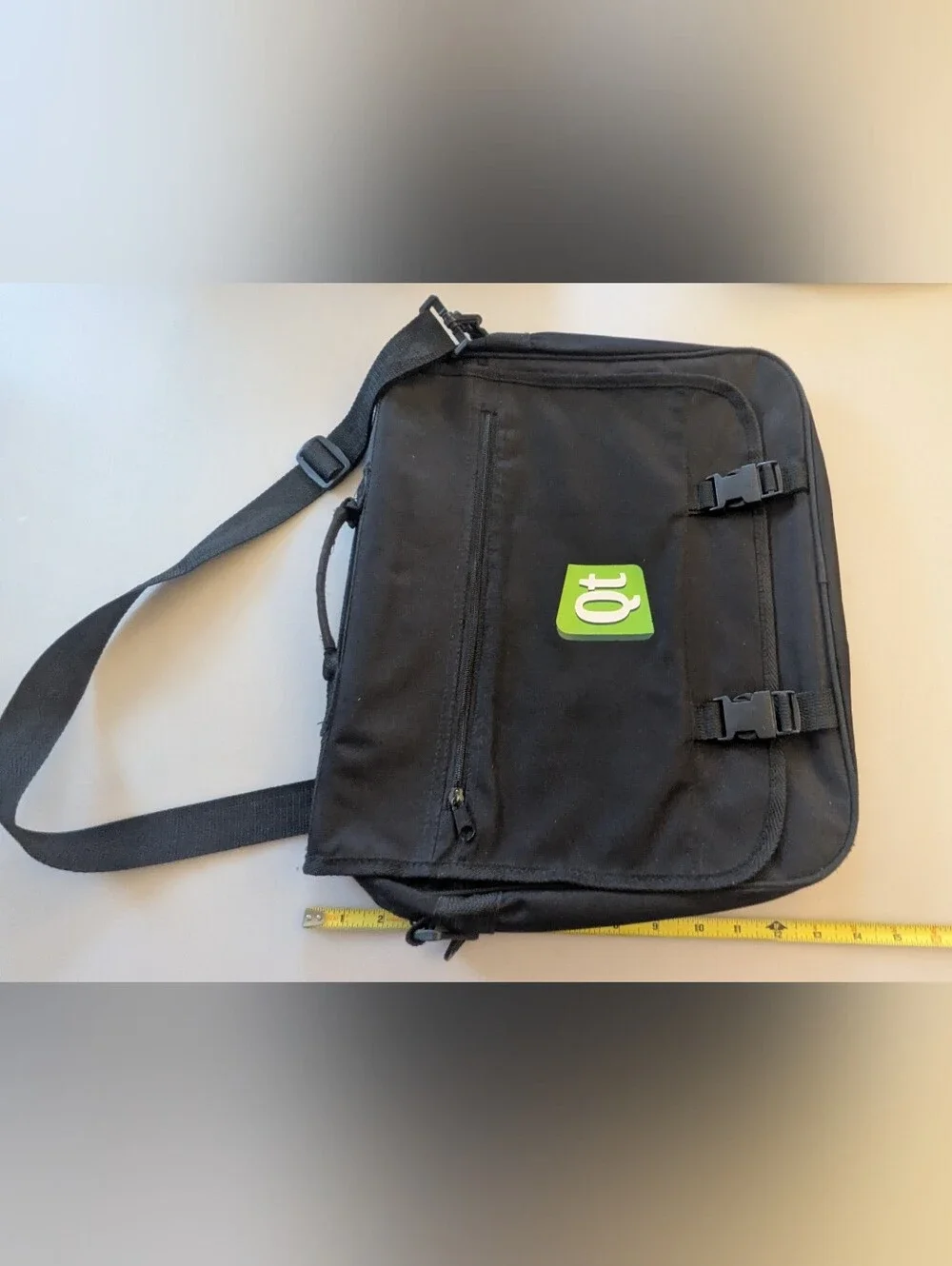 Vintage CENTRIXX Classic Black Canvas Messenger Shoulder Bag 16